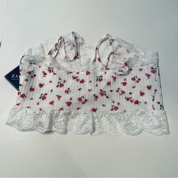 Crop  Floral Women’s Size Small XL by Zaful Forever Young  NWT - Picture 2 of 6